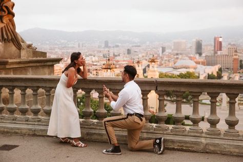 Barcelona Proposal, Spain Pictures, Winter Wedding Destinations, Best Wedding Proposals, How We Met, Romantic Proposal, Destination Wedding Locations, Marriage Proposal, Proposal Engagement