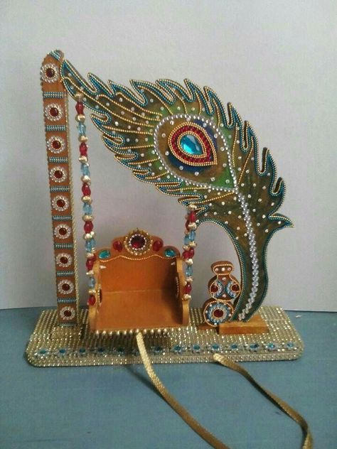 Krishna Jula Diy, Krishna Jula Decoration Ideas, Krishna Jula, Diy Play Doh, Kundan Rangoli, God Krishna, Thali Decoration Ideas, Janmashtami Decoration, Ganapati Decoration