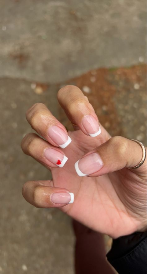 Square French Tip With Design, French With Hearts, Heart On French Tip Nails, French Nails With Small Design, Square Nails With Hearts, Short Acrylic Nails Heart, Simple Nails Heart, French And Heart Nails, French Tip With Love Heart