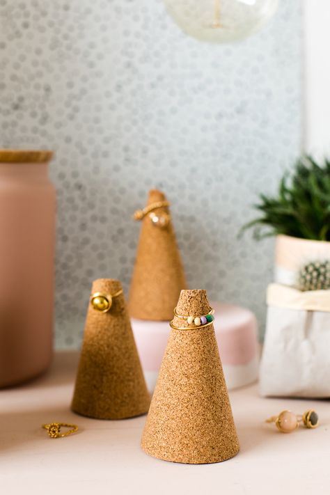 DIY Five Minute Make Cork Ring Cones Ring Display Ideas Diy, Rings Display Ideas, Jewelers Display, Diy Ring Display, Diy Ring Holder, Ring Holder Diy, Cork Sheet, Cheap Diamond Rings, Rings Ideas