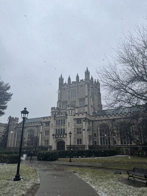 Private College Aesthetic, Vassar Aesthetic, Vassar College Aesthetic, University Concept Art, College Exterior, Winter Anderson, Ny Library, Slytherin Princess, Old University