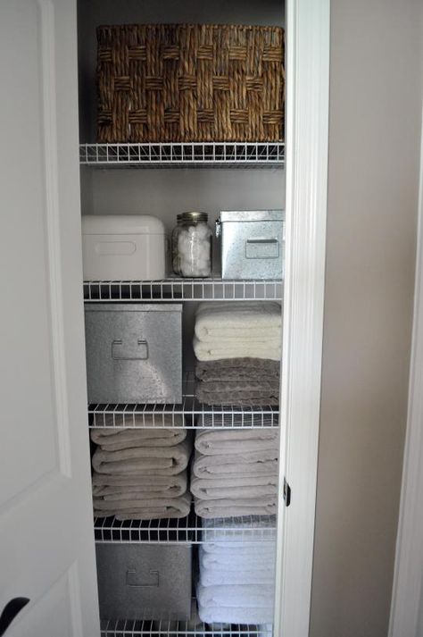 linen closet organized Organize A Linen Closet, Small Linen Closet, Linen Closet Makeover, Small Linen Closets, Coat Closet Organization, Declutter Closet, Organized Closet, Living Room Tv Cabinet, Ikea Living Room