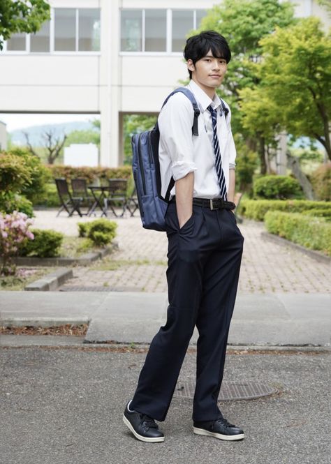 Japan School Uniform, Boichi Manga, Japan Boy, Boys School Outfits, School Drama, Male Sweaters, Japanese Uniform, High School Uniform, School Uniform Fashion