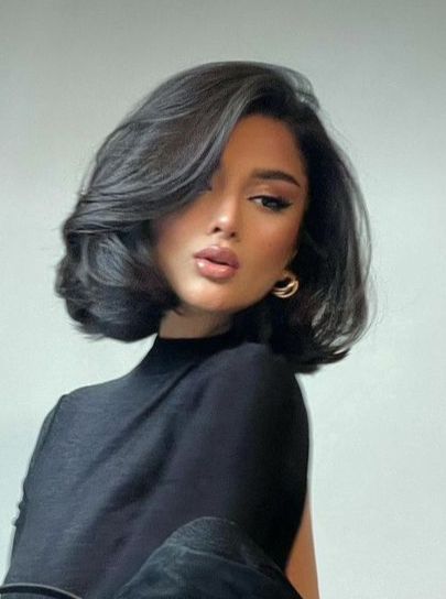 Short Hair Short Hair Styles, Retro Lob Haircut, Popular Hairstyles For 2023 Women, 90s Bob Hairstyles Black Women, Mob Wife Aesthetic Haircut, Slick Back Bob Black Women, Vintage Haircut Women Short, Voluminous Bob Hairstyles, Side Part Blowout Short Hair