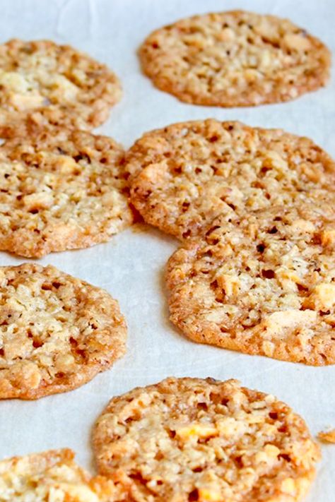 A timeless classic, these delicate oatmeal lace cookies with almonds are the perfect balance of buttery, sweet, and crispy. Ready in under 30 minutes, they are perfect for tea, a shower, or a gift. Almond Lace Cookies, Cookies With Almonds, Lace Cookies Recipe, Oatmeal Lace Cookies, Oatmeal Granola, Lace Cookies, Decadent Cakes, Toasted Almonds, Oatmeal Cookies