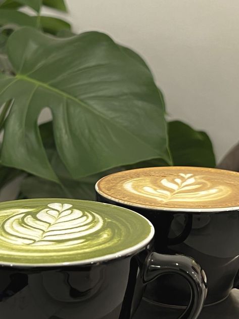 Cafe Green Aesthetic, Green Cafe Aesthetic, Matcha Coffee Aesthetic, Iced Matcha Latte Aesthetic, Matcha Cappuccino, Matcha Latte Aesthetic, Pistachio Latte, Matcha Color, Marketing Aesthetic