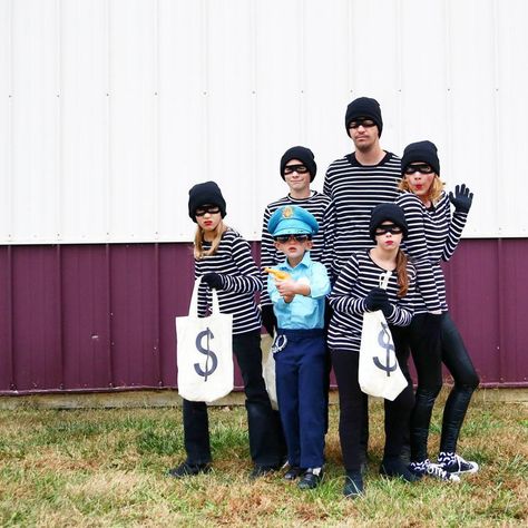 Cute Family Halloween Costumes, Bank Robber Costume, Robber Halloween Costume, Zombie Couple Costume, Robber Costume, Family Costume Ideas, Family Themed Halloween Costumes, Crow Images, Halloween Costumes For Work