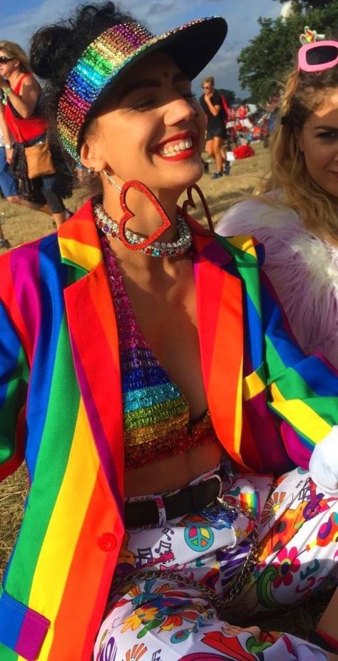 How To Create A Killer Pride Outfit Pride Outfit Ideas, Pride Parade Outfit, Rave Babe, Gay Pride Parade, Rainbow Outfit, Rainbow Fashion, Pride Outfit, Pride Parade, Festival Looks