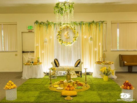 Babyshower Decoration Ideas, Baby Shower Stage Decorations Indian, Baby Shower Ideas Indian Style At Home, Baby Shower Decorations Indian At Home, Baby Shower Decoration Ideas Indian, Traditional Baby Shower Indian, Traditional Indian Baby Shower Decorations, Baby Shower Ideas Indian Style, Traditional Baby Shower Decorations