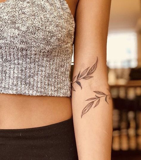 Women Tattoo Placement, Around Arm Tattoo, Cuff Tattoo, Tattoo Placements, Neotraditional Tattoo, Vine Tattoos, Inspiration Tattoos, Botanical Tattoo, Elegant Tattoos