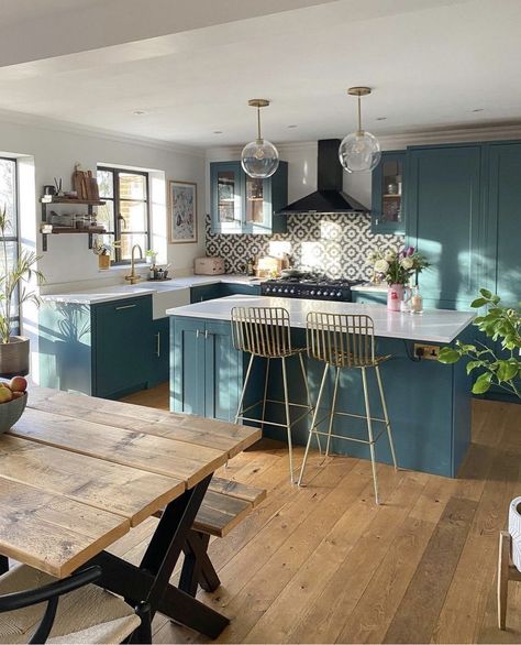 Ck Homestyle, Small Kitchen Diner, Small Open Plan Kitchens, Open Plan Kitchen Dining Living, Open Plan Kitchen Diner, Open Kitchen And Living Room, Square Kitchen, Open Plan Kitchen Dining, Open Plan Kitchen Living Room