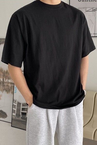 Basic Man Outfit, Black T Shirt Outfit Men, Black Tshirt Outfit Men, Black Athleisure Outfits, Baggy Shirt, Shirt Outfit Men, Basic Essentials, Mens Casual Dress Outfits, Men Stylish Dress