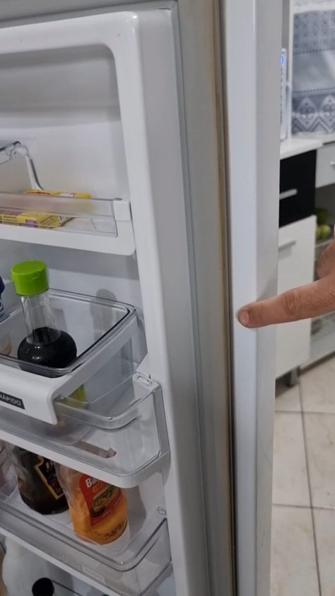 Powerful mix to clean your fridge! Awesome tip!! | refrigerator | Powerful mix to clean your fridge! Awesome tip!! | By Deolane bezerra Safety Hacks, Clean Refrigerator, Clean Fridge, Glass Of Water, Household Cleaning Tips, Diy Cleaners, Cleaning Recipes, Cleaning Ideas, How To Make Diy