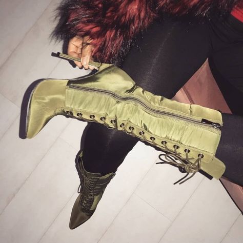 Gorgeous Boots, Chunky Heels Boots, Slouched Boots, Fabulous Shoes, Hot Shoes, Green Satin, Crazy Shoes, Shoe Obsession, Boots For Women