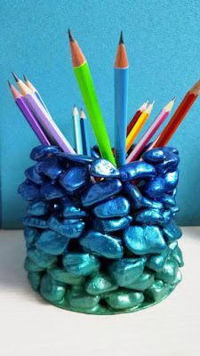 V R Enchanted: Stone Pen-stands Pen Stand Diy Creative, Diy Pen Stand Ideas, Pen Stand Painting Ideas, Craft From Waste Material Creative, Pen Stand Ideas, Waste Material Craft Ideas Creative, Art From Waste Ideas Creative, Diy From Waste Material, Best Out Of Waste Ideas Creative Useful