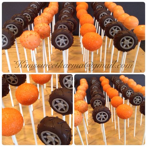 Hot Wheels Cake Pops, برق بنزين, Hot Wheels Themed Birthday Party, Wheels Cake, Blaze Birthday Party, Tire Cake, Hot Wheels Cake, Blaze Birthday, Wheel Cake