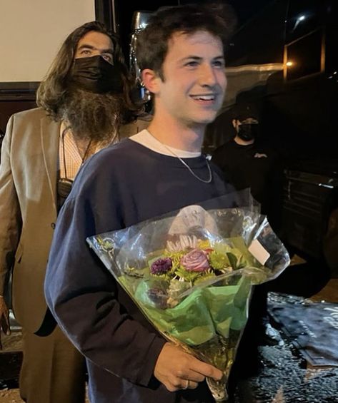 Dylan Minnette, Flowers