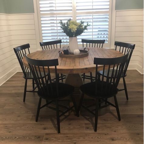 Round Dining Table For 5 People, Marble Table Dining Room, Dining Marble Table, Paint Dining Table, Marble Table Dining, Dahl House, Farmhouse Round Dining Table, Rustic Round Dining Table, Round Farmhouse Table