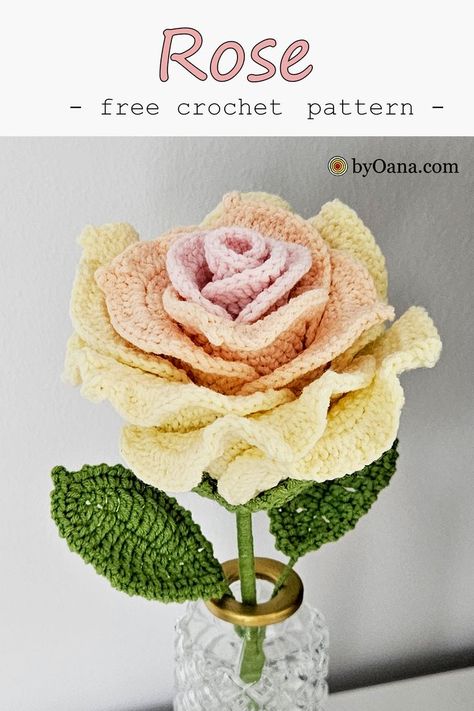 Free crochet video tutorial for making a rose. This flower is very beautiful and it makes a nice gift for any woman in your life. DIY the best project! Rose Flower Video, Rose Flower Crochet, Rose Crochet Pattern, Free Crochet Flower Patterns, Giant Roses, Rose Crochet, Crochet Flowers Easy, Crochet Animal Amigurumi, Crochet Flowers Free Pattern