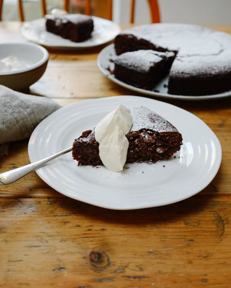 This is a delicious, traditional Italian cake that originates from the island of Capri. Made with ... Cake Of Capri, Torta Caprese Recipe, Coffee Icing, Gluten Free Chocolate Cake, Clean Baking, Italian Cake, Blanched Almonds, Ground Almonds, Moist Cakes