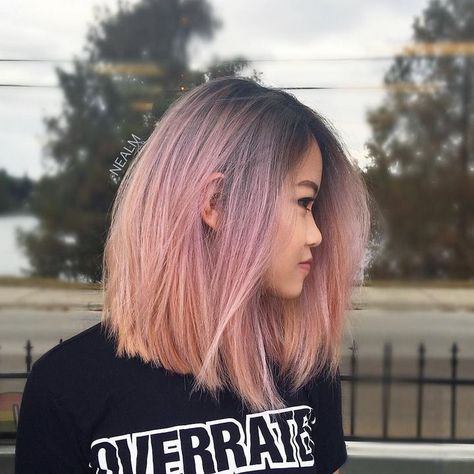 dark roots-to-light pink-to-rose pink blonde ombre Balayage Asian, Rose Gold Balayage, Hair Color Rose Gold, Long Layered Haircuts, Balayage Hair Blonde, Hair Color Pink, Trendy Hair Color, Hair Color Highlights, Ombre Hair Color