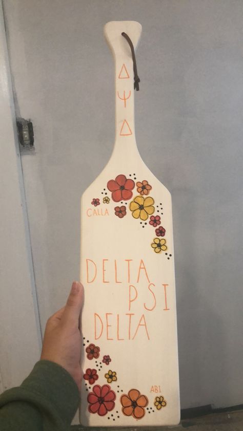 Floral Paddle Sorority, Sorority Paddles Unique, Sorority Paddles Ideas, Sorority Canvas Art, Sorority Paintings, Paddle Sorority, Sigma Alpha Omega, Big Little Paddles, Paddle Ideas