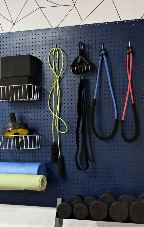 DIY Home Gym Organizer with @KrylonBrand - www.classyclutter.net #kryloncreated #ad Small Home Gyms, Home Gym Organization, Gym Organizer, Home Gym Garage, Workout Room Home, Gym Garage, Diy Home Gym, Diy Gym, Diy Organizer