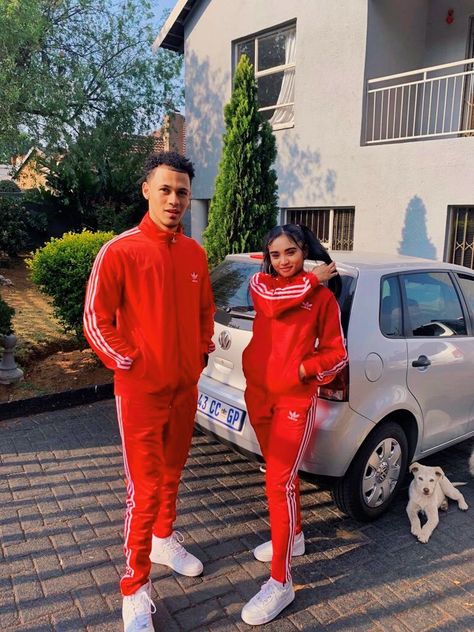 Romane Gila, Ultra Music Festival Outfits, Naturally Hairstyles, Adidas Outfits, Beyonce Outfits, Couple Matching Outfits, Sporty Street Style, Career Outfits, Couple Pic