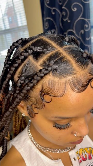 Curly Edges With Braids, Edges Braids For Black Women, Knotless Braid Edges, Cute Edges With Knotless Braids, Edges Braid Hairstyles, Middle Part Buss Down Dramatic Edges, Protective Edges Hairstyles, Edges On Cornrows, Dramatic Edges Hairstyles