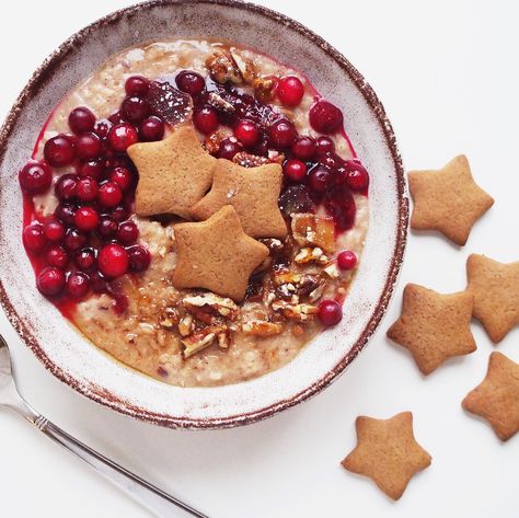 Autumn Porridge, Gingerbread Porridge, Christmas Porridge, Healthy Brekkie, Porridge Toppings, Gingerbread Oatmeal, Food Polls, Autumn Breakfast, Recipes Pictures