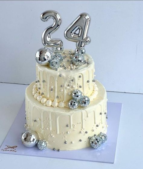 Disco Bday Cake, Mirrorball Party Decor, Disco Cake Ideas, Disco Party Ideas Decoration, Disco Themed Cake, Disco Party Cake, Disco Birthday Cake, 34 Birthday, Simple Birthday Cake Designs