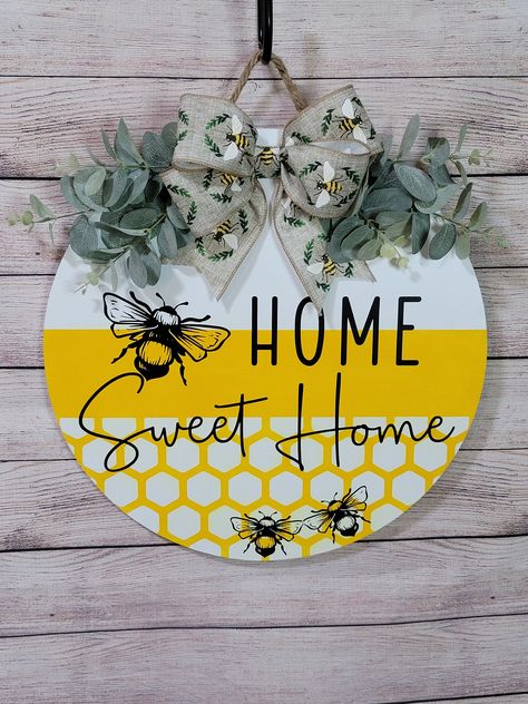 Bee Door Hanger, Bee Sign, Honey Bee Decor, Door Hangers Diy, Door Signs Diy, Door Hanger Wreath, Summer Door Hanger, Hanger Wreath, Bee Wreath