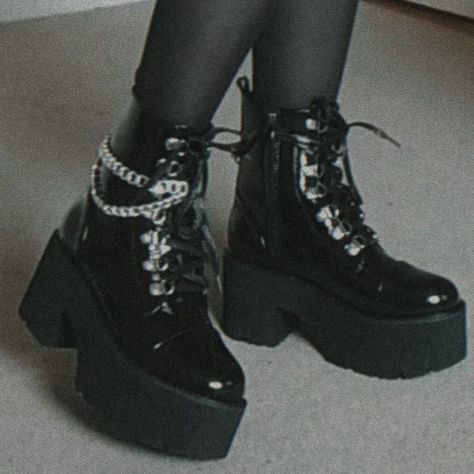 Grunge aesthetic black platformed boots Black Platforms Aesthetic, Black Platform Shoes Aesthetic, Black Boot Platforms, Black Boots Aesthetic Grunge, Grunge Platform Boots, Gothic Boots Aesthetic, Aesthetic Boots Grunge, Black Platform Boots Aesthetic, Black Platform Combat Boots