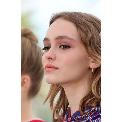 0 Picturresque Regina, Lily Rose Depp Style, Lover Girl, Rose Depp, Makeup Aesthetic, Purple Outfits, Lily Rose Depp, Fashion Icons