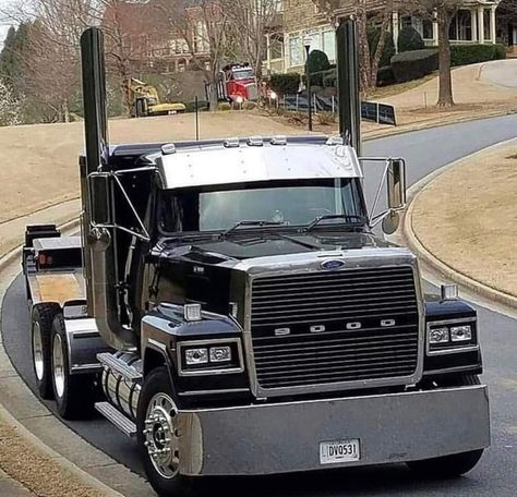 Ford Ltl9000, Sterling Trucks, Big Ford Trucks, Nascar Trucks, Ford F650, Built Ford Tough, Old Ford Trucks, Custom Big Rigs, Show Trucks