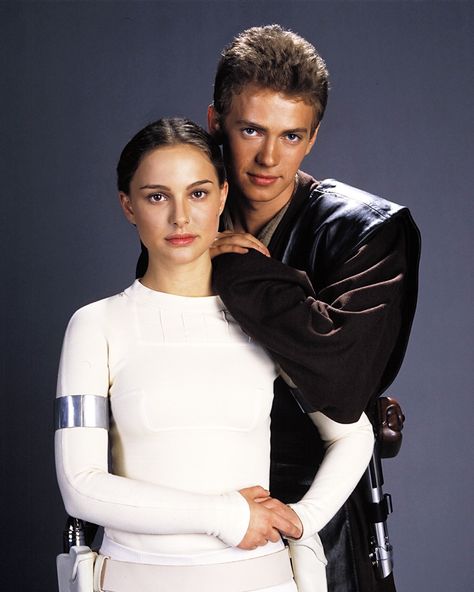 Padme Costume, Bella Y Edward, Star Wars Couples, Stars D'hollywood, Star Wars Padme, Anakin And Padme, Geri Halliwell, Star Wars Anakin, Couples Halloween Outfits