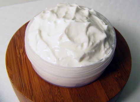 How to Use Foaming Bath Butter | Supplies for Making Soap — Recipes & Tutorials Crafting Library Foaming Bath Butter, Apothecary Recipes, Bath Melts, Recipes Tutorials, Foaming Bath, Making Soap, Whipped Soap, Butter Recipes, Do It Yourself Crafts