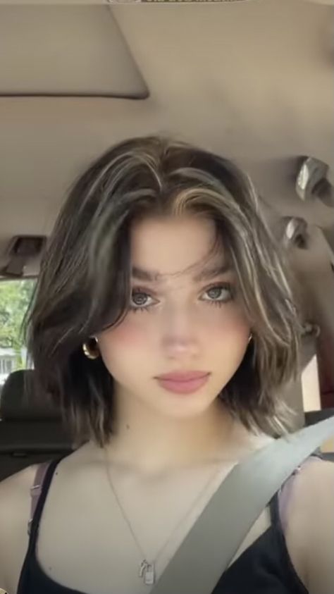 Short Hair With Curtain Bangs And Layers Korean, Short Hairstyle Women Medium, Hair Cuts For Teens Girl, Hair Cut Ideas For Girls Teens Short, Short Hair For Girls Teens, Teen Girl Short Haircut, Teen Short Haircut, Short Haircuts Layers, Hair Cut Ideas For Girls Teens