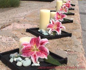 Hawain Party, Candles And Flowers, Tropical Centerpieces, Flowers And Candles, Bee Wedding, Tafel Decor, Wedding Reception Centerpieces, Reception Centerpieces, Decoration Photo