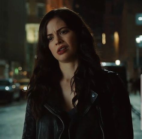 Hunger Games Victors, Conor Leslie, Mary Winchester, Vampire Novel, Titans Tv Series, Dc Titans, Titans Dc, Leather Jacket Girl, Dc Icons