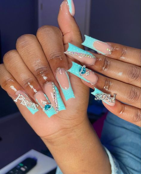 Nails Pisces, Teal Prom Nails, Birthday Nails Gemini, Birthday Nails Coffin, Birthday Nails Blue, Blue Birthday Nails, 21st Birthday Nails, Birthday Nail Designs, Girls Nail Designs