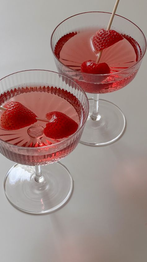 Champagne, cocktail, rose, aesthetic Red Cocktail Aesthetic, Pink Cocktail Aesthetic, Valentines Day Aesthetic Pink, Rose Asthetics, Wine Glass Aesthetic, Valentines Cocktails, Classy Drinks, Moodboard Red, Angel Party