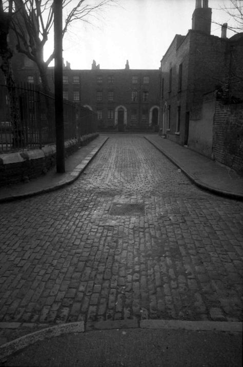 East End London, British Architecture, London History, Brick Lane, London Town, Old London, London Photos, Vintage London, London Life