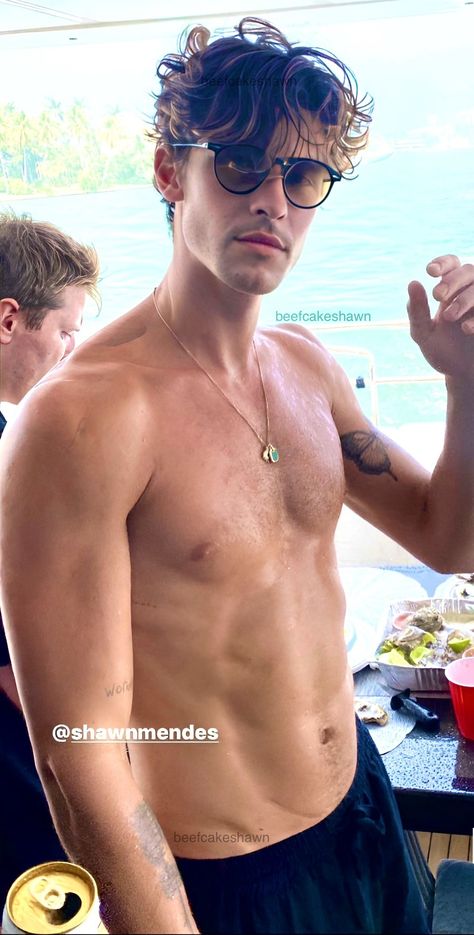 Shawn Mendes Calvin Klein, Hot Shawn Mendes, Shawn Mendes Shirtless, Famous Babies, Shawn Mendes Imagines, I See The Light, Jacob Elordi, Muscle Hunk, Smash Cake