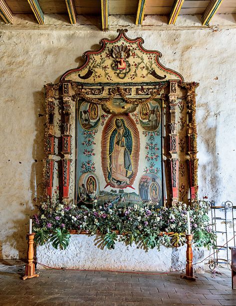 In Mexico, Ornately Painted Churches Enshrine Years of Indigenous Resilience - The New York Times Painted Churches, San Bartolome, Mexican Hacienda, Cathedral Architecture, Mexican Home, Blessed Mother Mary, Ap Art, Art Historian, Arte Popular