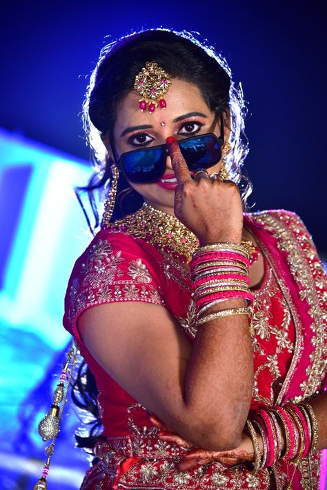 Girl Closeup Wedding, Wedding Dulhan Single Poses, Wedding Single Poses, Colojap Photo, Single Poses Photo Shoots, Couple Wedding Dress Indian Hindu, New Dulhan Pose, Wedding Dulhan Pose, Single Poses