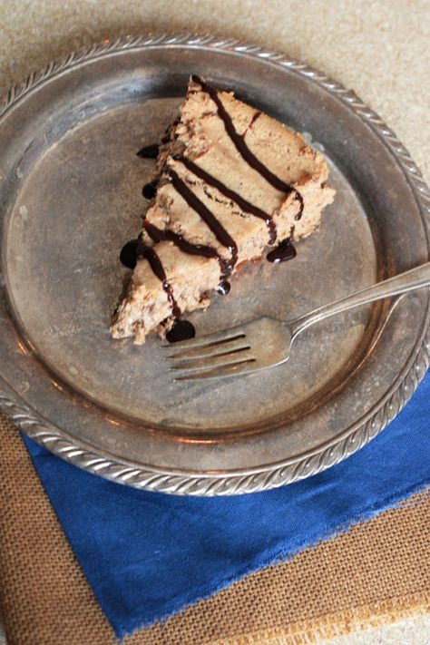 Mexican Chocolate Kahlua Cheesecake Mexican Chocolate Sauce, Kahlua Cheesecake, Mexican Desserts, Mexican Chocolate, Chocolate Cinnamon, Authentic Mexican, Spanish Class, Cookies And Cream, Chocolate Desserts