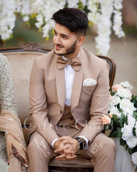 Best Wedding Suits For Men, Shahveer Jafry, Best Wedding Suits, Groom Dress Men, Stylish Mens Suits, Wedding Dresses Men Indian, Haldi Outfit, Mens Smart Casual Outfits, Slim Fit Suit Men