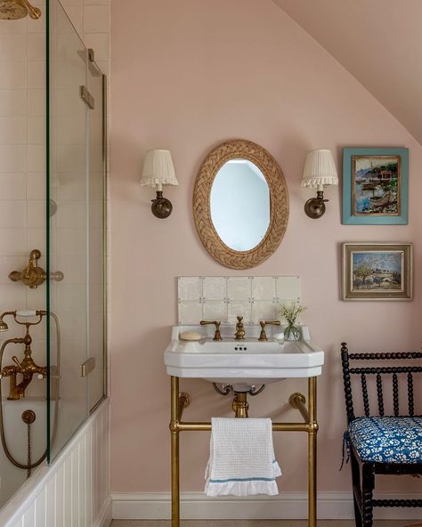 All Posts • Instagram Cotswold Cottage, Be Calm, Cottage Bathroom, Chic Bathrooms, Pink Bathroom, Traditional Bathroom, House Bathroom, Bathroom Styling, House Inspo