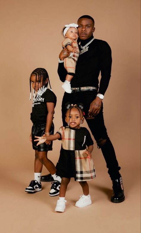 Mommy And Me Matching Outfits, Cute Family Pictures, Outfits For Kids, Matching Fits, Family Photoshoot Outfits, Fall Family Pictures, Black Fathers, Family Picture Outfits, Black Families